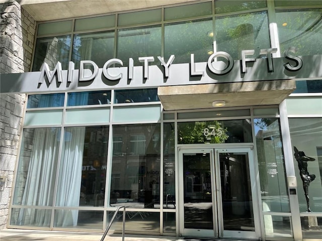 845 Spring St NW Unit 129, Atlanta, GA 30308 - entrance to property with wine cooler