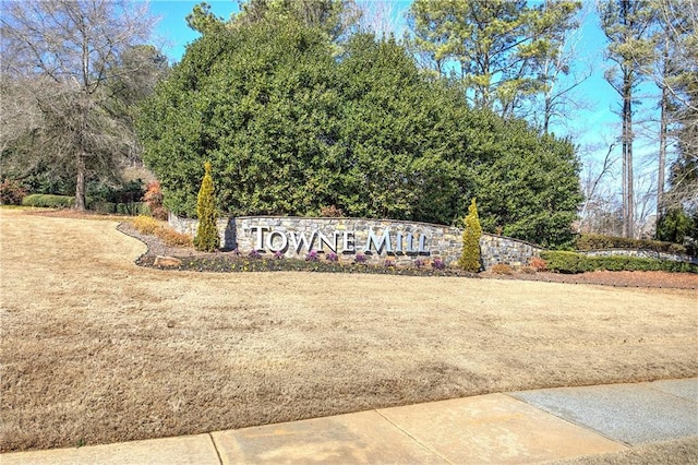 view of community / neighborhood sign