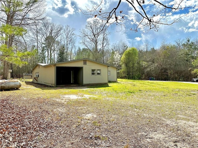 exterior space featuring a yard