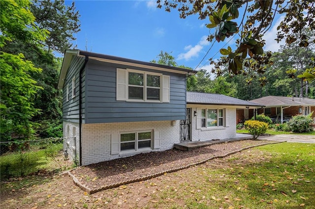 479 Charter Oak Dr SW, Atlanta, GA 30331 - tri-level home with brick siding