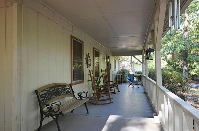 view of patio / terrace with covered porch