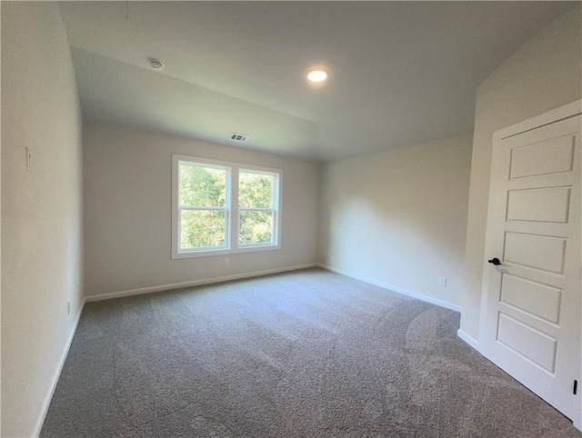 empty room featuring carpet