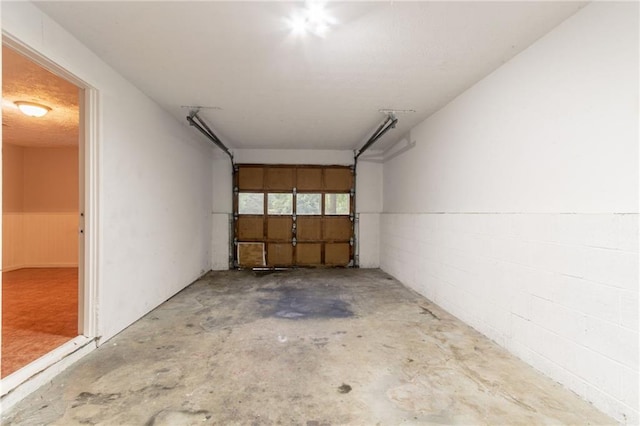 5218 Tina Ct, Stone Mountain, GA 30083 - view of garage