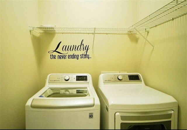 1668 Sabastian Pt NE, Atlanta, GA 30329 - laundry area with washing machine and dryer