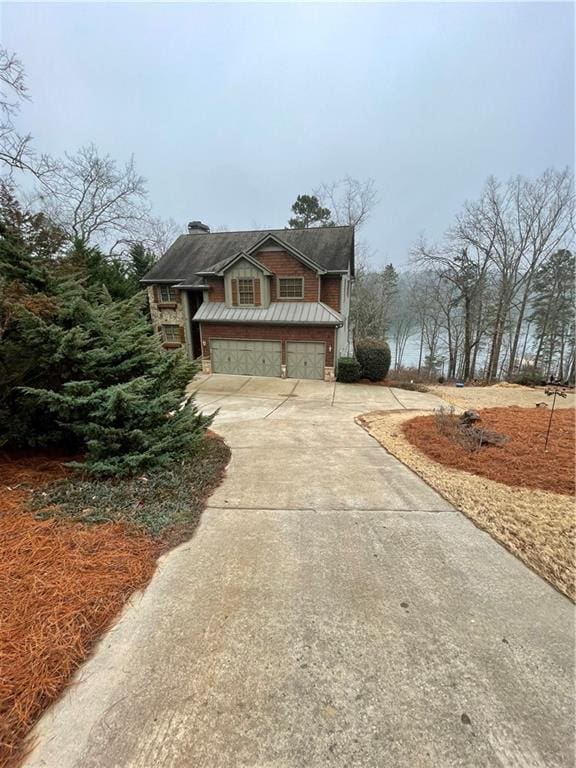 view of front of house featuring a garage