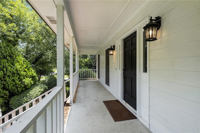 balcony featuring a porch