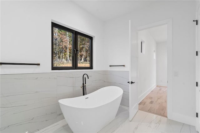 bathroom featuring a bathing tub