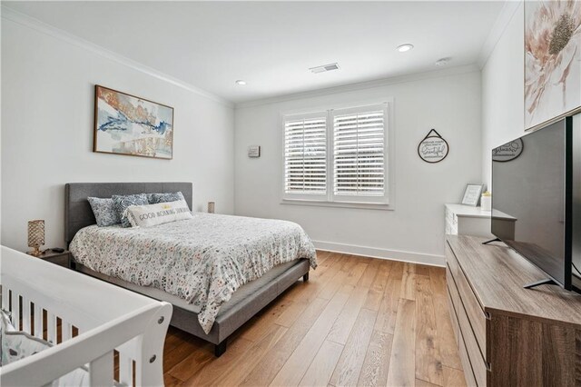 109 Owens Mill Pl, Canton, GA 30115 - bedroom featuring crown molding, wood finished floors, visible vents, and recessed lighting