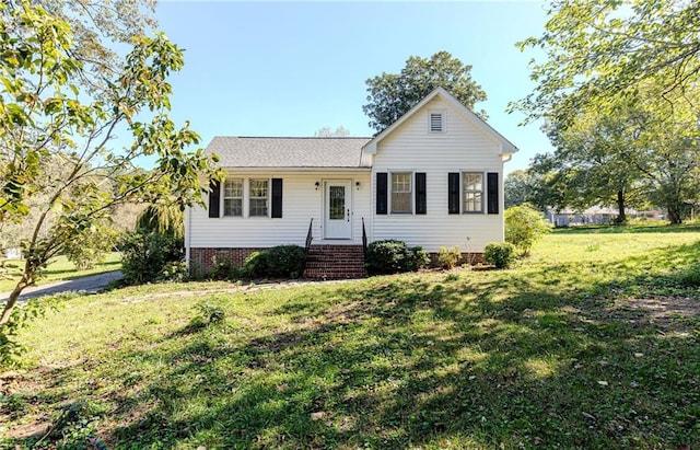 view of front of house featuring a front lawn