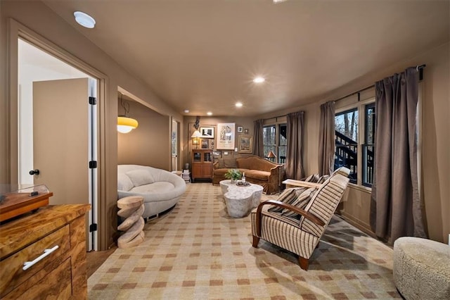 595 Overbrook Dr NW, Atlanta, GA 30318 - sitting room with recessed lighting