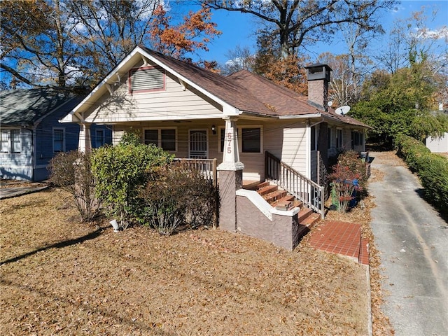 view of front facade with covered porch