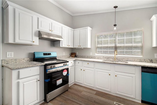 kitchen featuring dark hardwood / wood-style floors, white cabinetry, sink, and appliances with stainless steel finishes