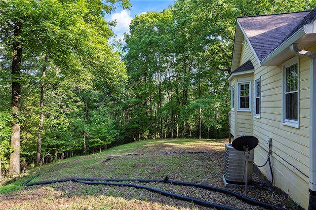 view of yard featuring cooling unit