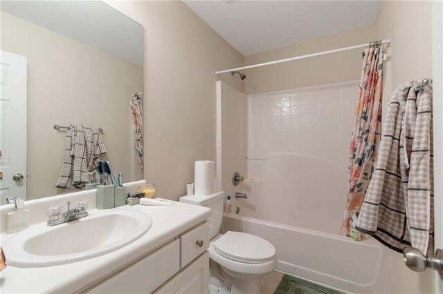 3829 Thayer Trce, Duluth, GA 30096 - full bathroom with vanity, shower / tub combo, and toilet