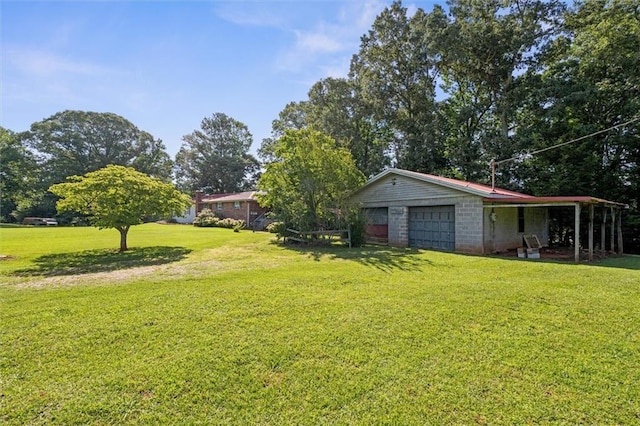 6674 Cowan Mill Rd, Winston, GA 30187 - view of grassy yard featuring a garage