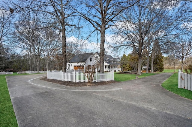 5422 Hill Rd SW, Powder Springs, GA 30127 - view of asphalt driveway