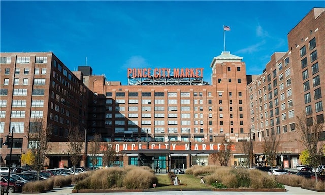 view of building exterior featuring a city view