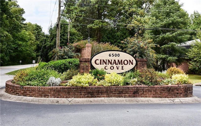 6500 Gaines Ferry Rd Unit E4, Flowery Branch, GA 30542 - view of community sign