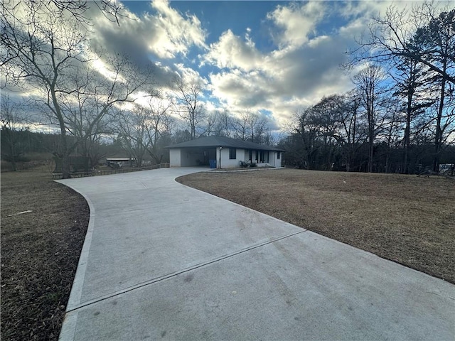 view of front of house with a front yard