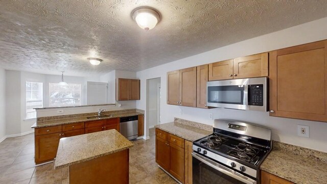625 Compton Ln, Mcdonough, GA 30253
