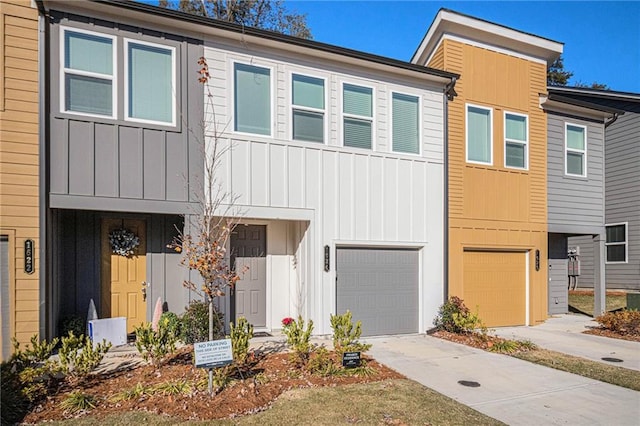 1624 Gunnin Trce NW, Atlanta GA, 30318, 3 bedrooms, 2.5 baths townhouse for sale