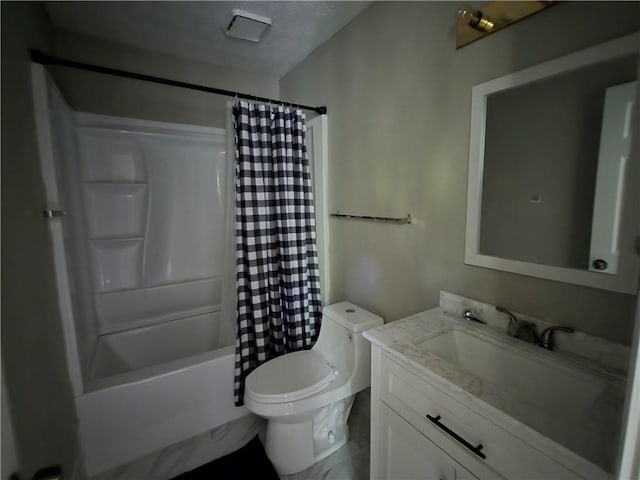 3832 Natalie Way, Ellenwood, GA 30294 - full bathroom featuring toilet, vanity, and shower / tub combo with curtain