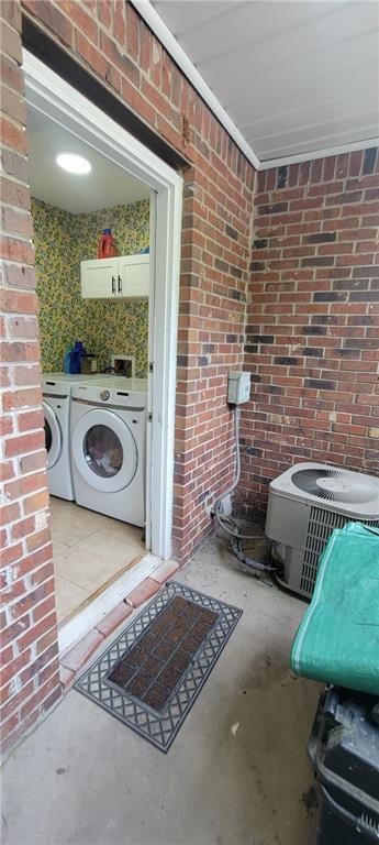 entrance to property with central AC and independent washer and dryer