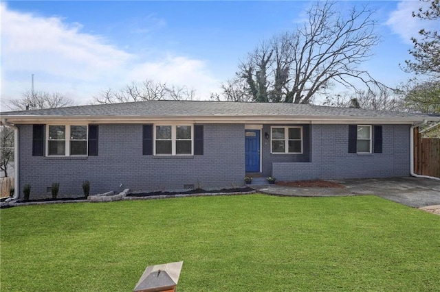 ranch-style house featuring crawl space, a front lawn, and brick siding