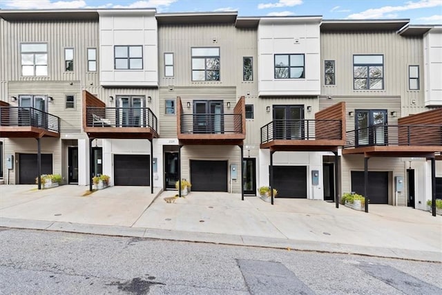 2329 Mason Dr Unit D24, Atlanta, GA 30316 - back of house featuring a garage and driveway
