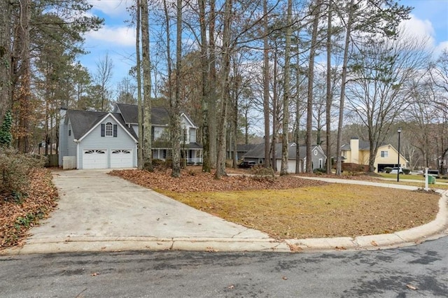 view of front of home with a front lawn