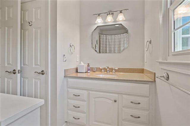 4423 Windsor Oaks Cir, Marietta, GA 30066 - full bath with vanity