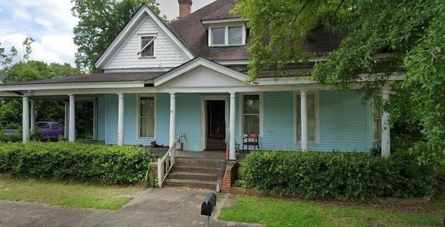 view of front of home featuring a porch