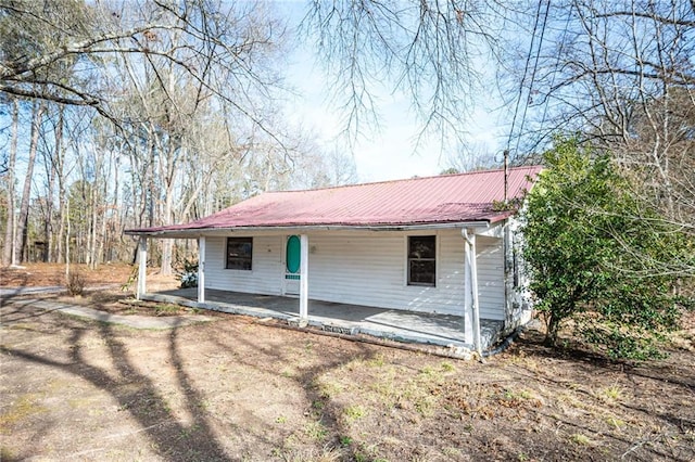 view of front of home with a porch