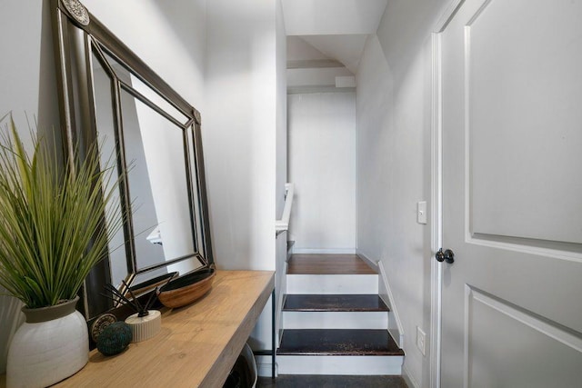 15 Swallow Dr SE, White, GA 30184 - view of stairway