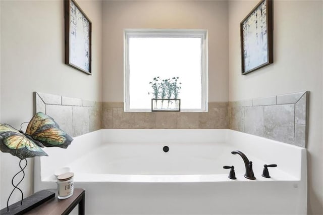 210 Riverpoint Way, Jackson, GA 30233 - bathroom featuring a bath