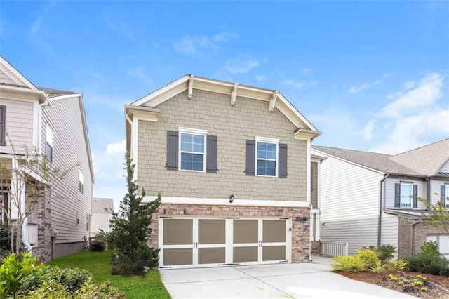 view of front of property featuring a garage