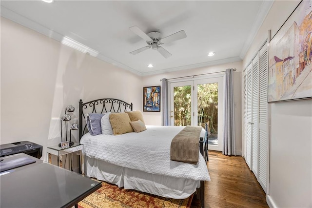 bedroom featuring ceiling fan, access to exterior, ornamental molding, and a closet