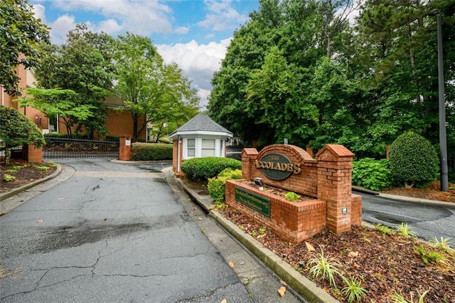 7500 Roswell Rd Unit 18, Sandy Springs, GA 30350 - view of community / neighborhood sign