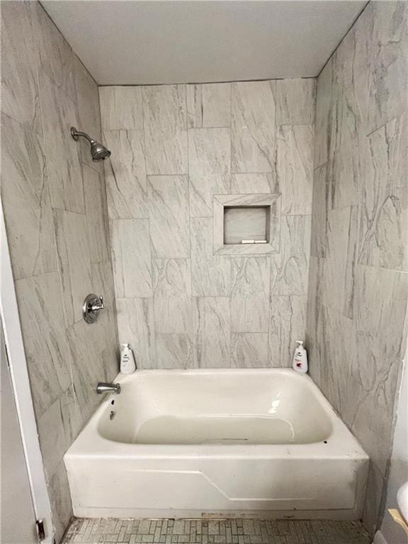 bathroom featuring shower / bathing tub combination