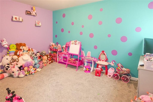 playroom featuring carpet