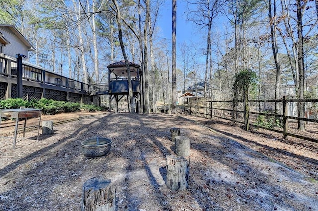 view of yard featuring fence