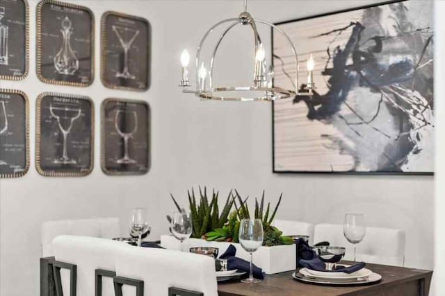 interior details with an inviting chandelier