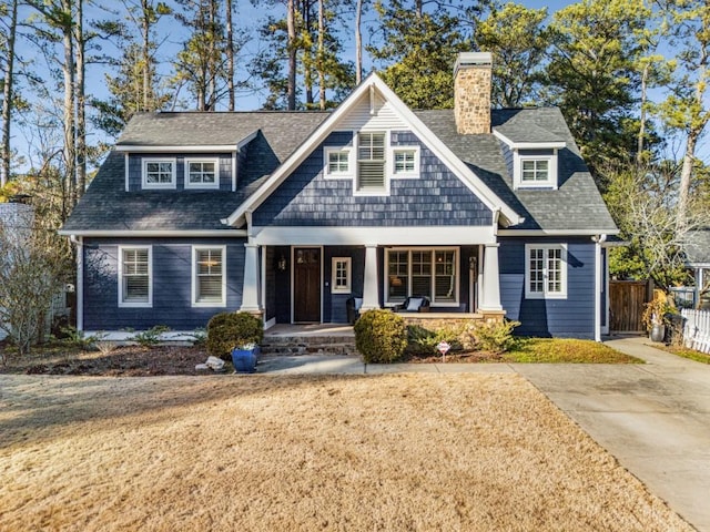 view of front of house featuring a porch