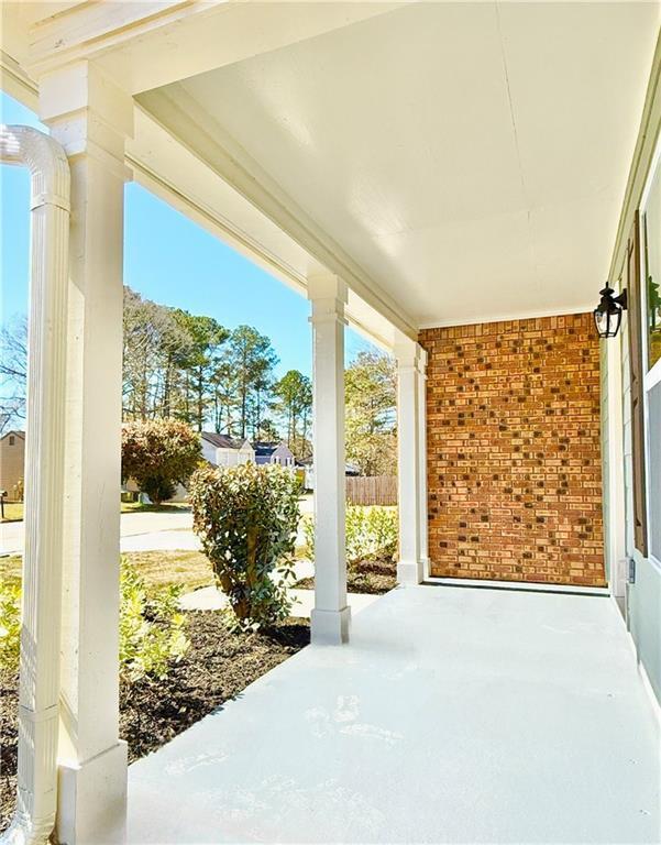 view of patio / terrace with covered porch