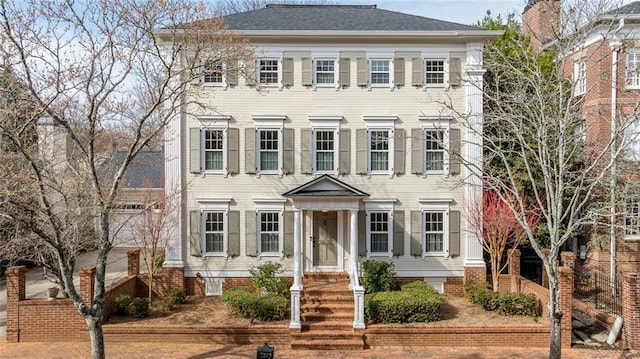 view of colonial inspired home