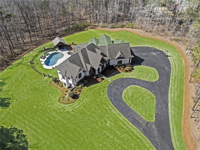 5222 N Helton Rd, Winston, GA 30187 - view of front of home featuring roof with shingles, stone siding, a front yard, and aphalt driveway