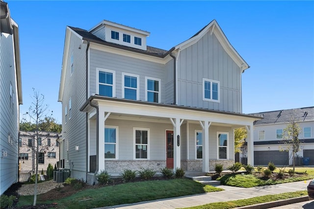 view of front of property with covered porch