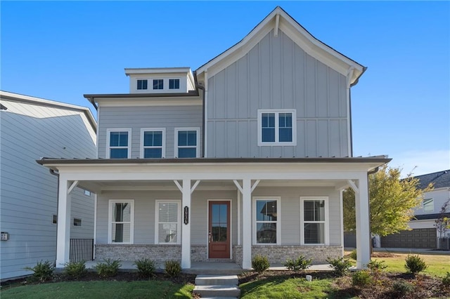 view of front of home featuring a porch