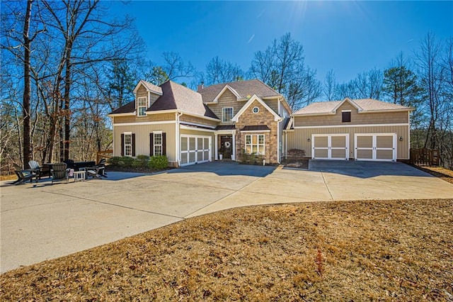 view of front of house with a garage