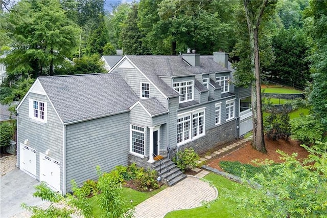 view of front facade with a garage